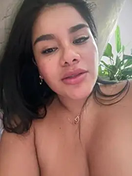 Chat XXX Live Issane_Peru