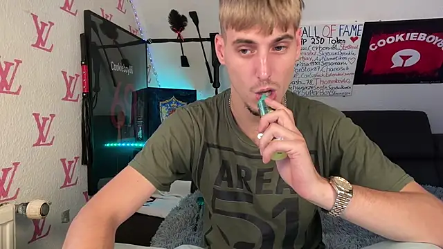 Cookieboy88 现场XXX聊天