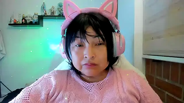 Chat XXX en directo de Shaddycute_