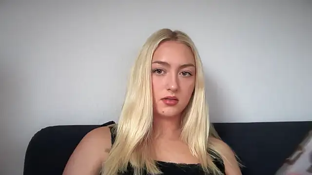 Kitty_Swetty's Live XXX Chat
