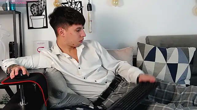 Онлайн чат XXX ThomasEdisonn