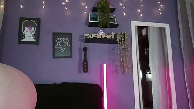 Velvet_Dreamss' Live XXX Chat