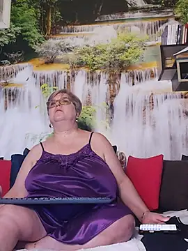 QueenPammy1 Chat XXX in diretta