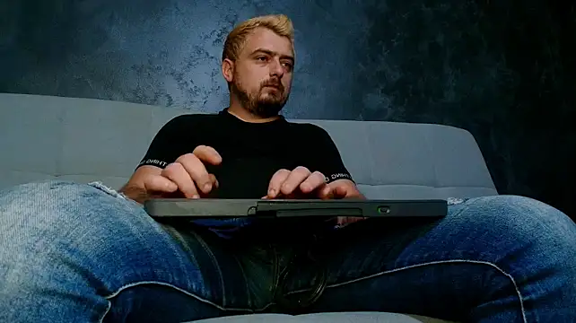 XXX chat uživo modela CLOUDYMarkWayne