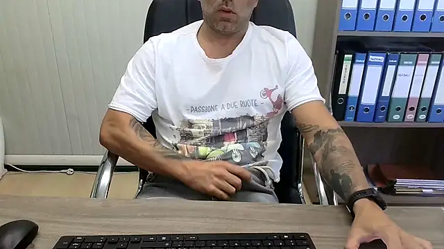 Evasionee – Naživo XXX chat
