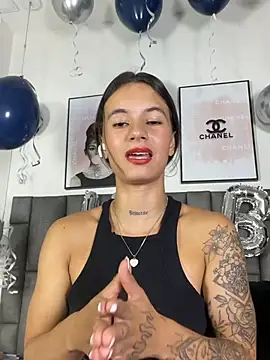 JuliaColemann XXX чат на живо