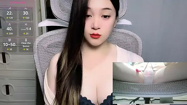 woaiqinqin Adlı Modelin Canlı XXX Sohbeti