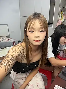 xiaojingzi66 XXX чат на живо