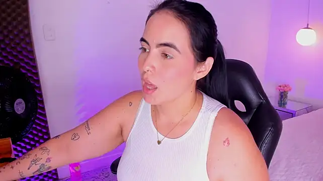 camilaa7's Live XXX Chat