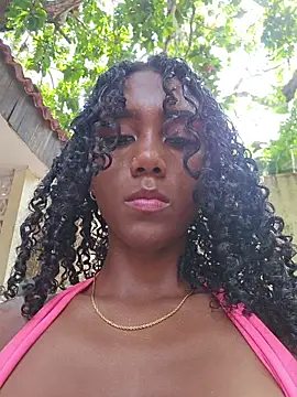 Chatroom XXX en direct de Lucia_Milano