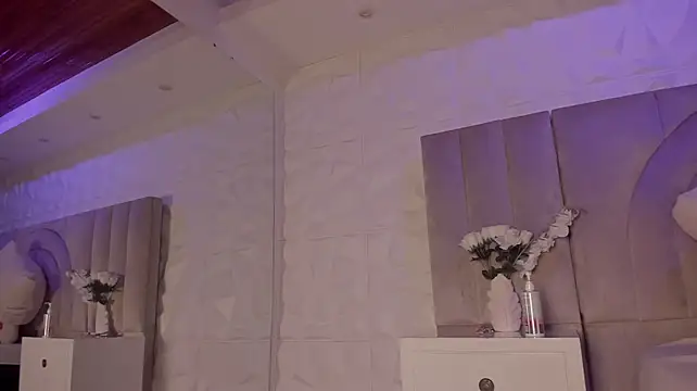 chloe_larson's Live XXX Chat