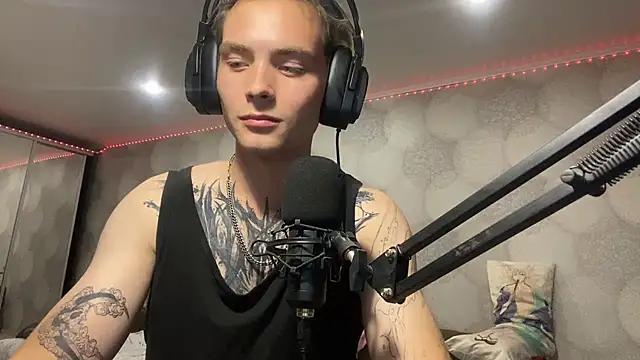 ErnestTarlet Chat XXX in diretta