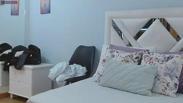 kylieBensoon élő XXX-chatje