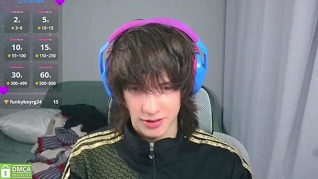 LeonBoykisser Chat XXX in diretta