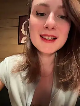 Dina_Tease XXX чат на живо