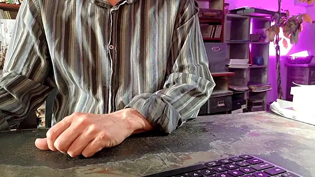 XXX chat uživo modela yvanbonar