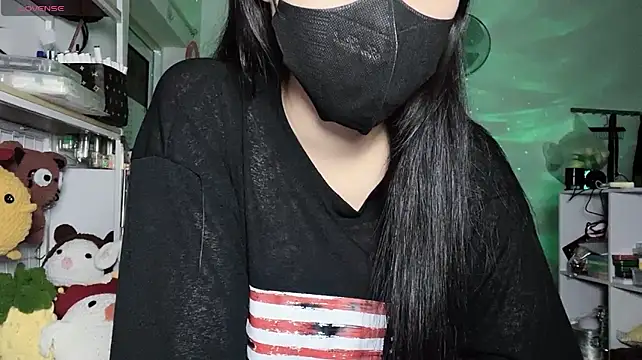 Tieu-May live XXX chat