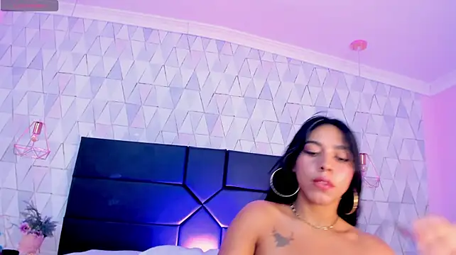 Chatroom XXX en direct de MailynGarcia