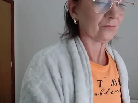 milf-sol's Live XXX Chat