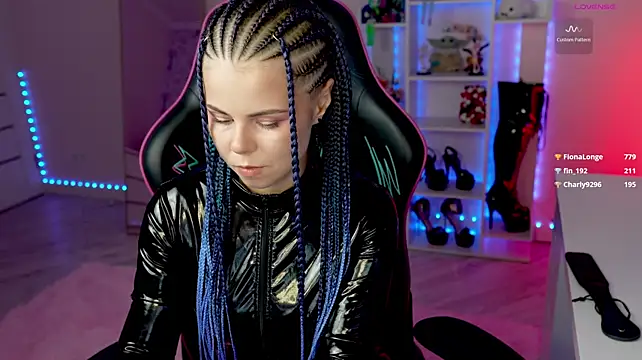 QueenAliceX Chat XXX in diretta