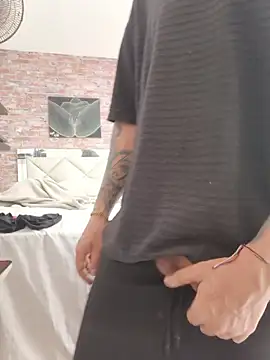 AlphaMasterXxx XXX чат на живо