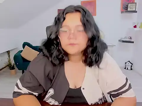 HaraNoir Adlı Modelin Canlı XXX Sohbeti