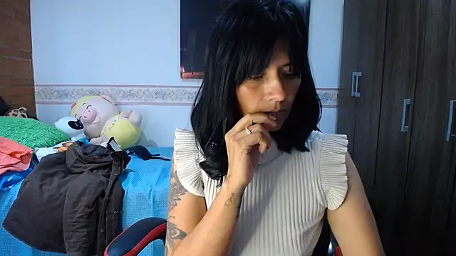 sharoon_cheerry Adlı Modelin Canlı XXX Sohbeti