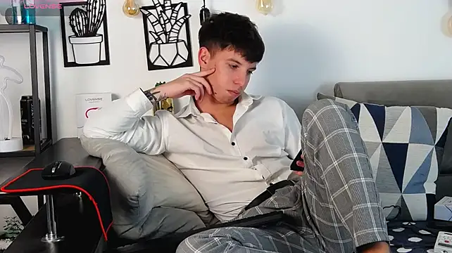 XXX chat uživo modela ThomasEdisonn