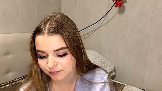 LiviaSmelser Chat XXX in diretta
