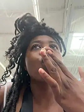Czat XXX na żywo – Ebony_Queeenx