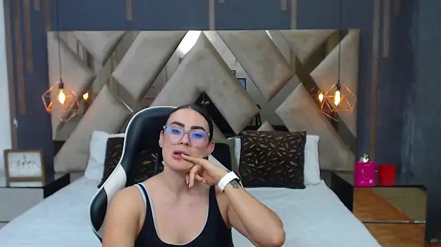 Онлайн чат XXX MartinaaFit
