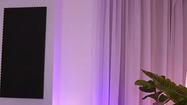 RedLaraa Live XXX-Chat