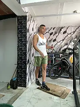 Paul22cm- Chat XXX in diretta