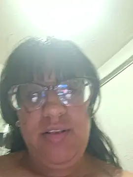 Chat +18 de ZaidaWet ao vivo