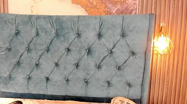 Živý XXX chat CRYSTALROZ