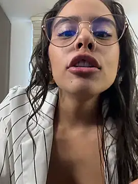 Živý XXX chat Alessia-Ferrer