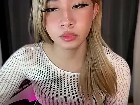 Miss_CandyX: онлайн-секс-чат