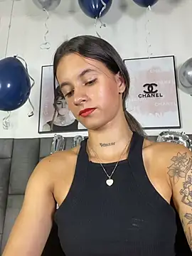 Živý XXX chat JuliaColemann