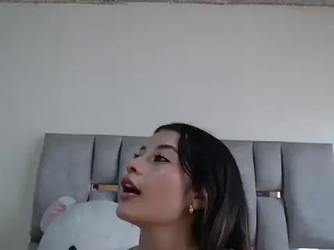 Chat +18 de sofialurencexxx ao vivo
