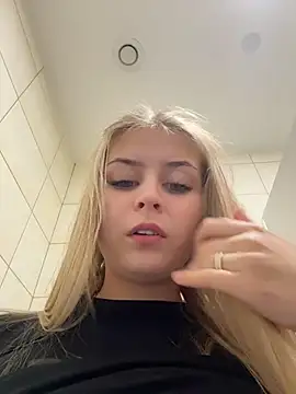 RossyMood Chat XXX live