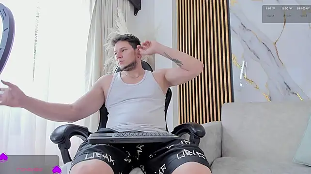 XXX chat uživo modela Izui_Pierce