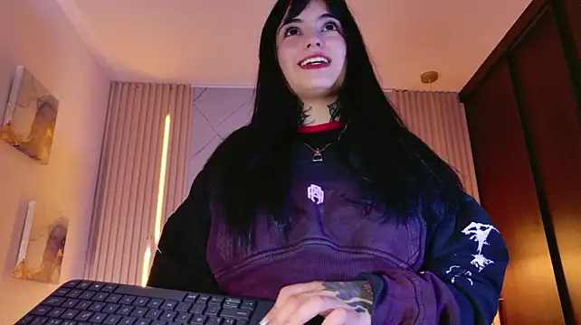Lilith_Ink99 Chat XXX in diretta