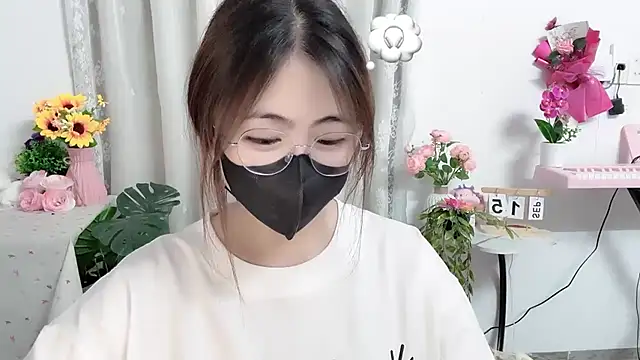 MIJ-Uwuu Adlı Modelin Canlı XXX Sohbeti