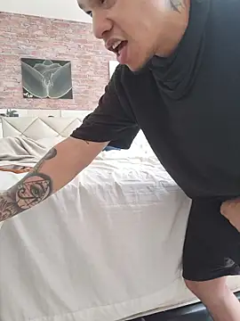 Онлайн чат XXX AlphaMasterXxx