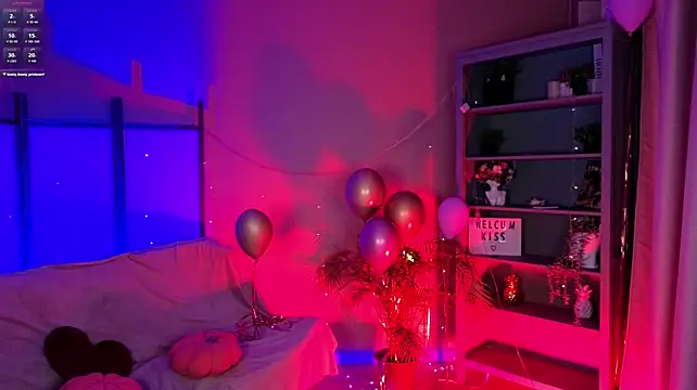 MeganSpicy XXX чат на живо