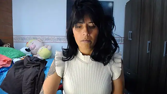 sharoon_cheerry Adlı Modelin Canlı XXX Sohbeti