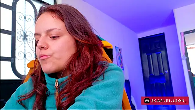 Scarletleon77 Live XXX-chat