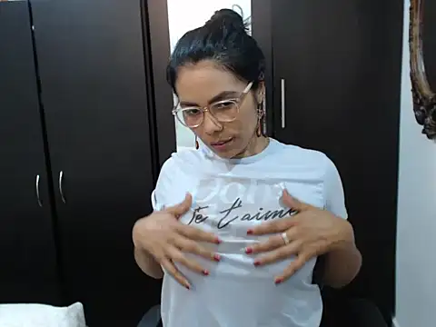 XXX chat uživo modela Dimar83