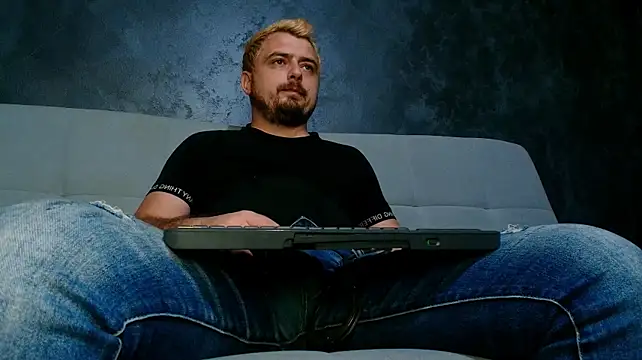 CLOUDYMarkWaynen Live XXX chat
