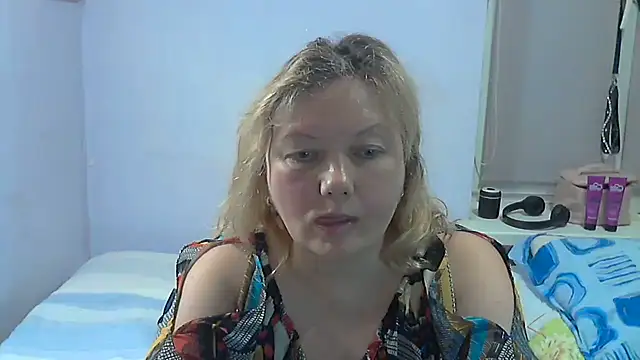 Lusi-777 Chat XXX live